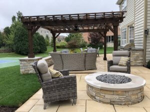 cedar sawn pergola stone paver patio fire pit landscaping outdoor dining northbrook il