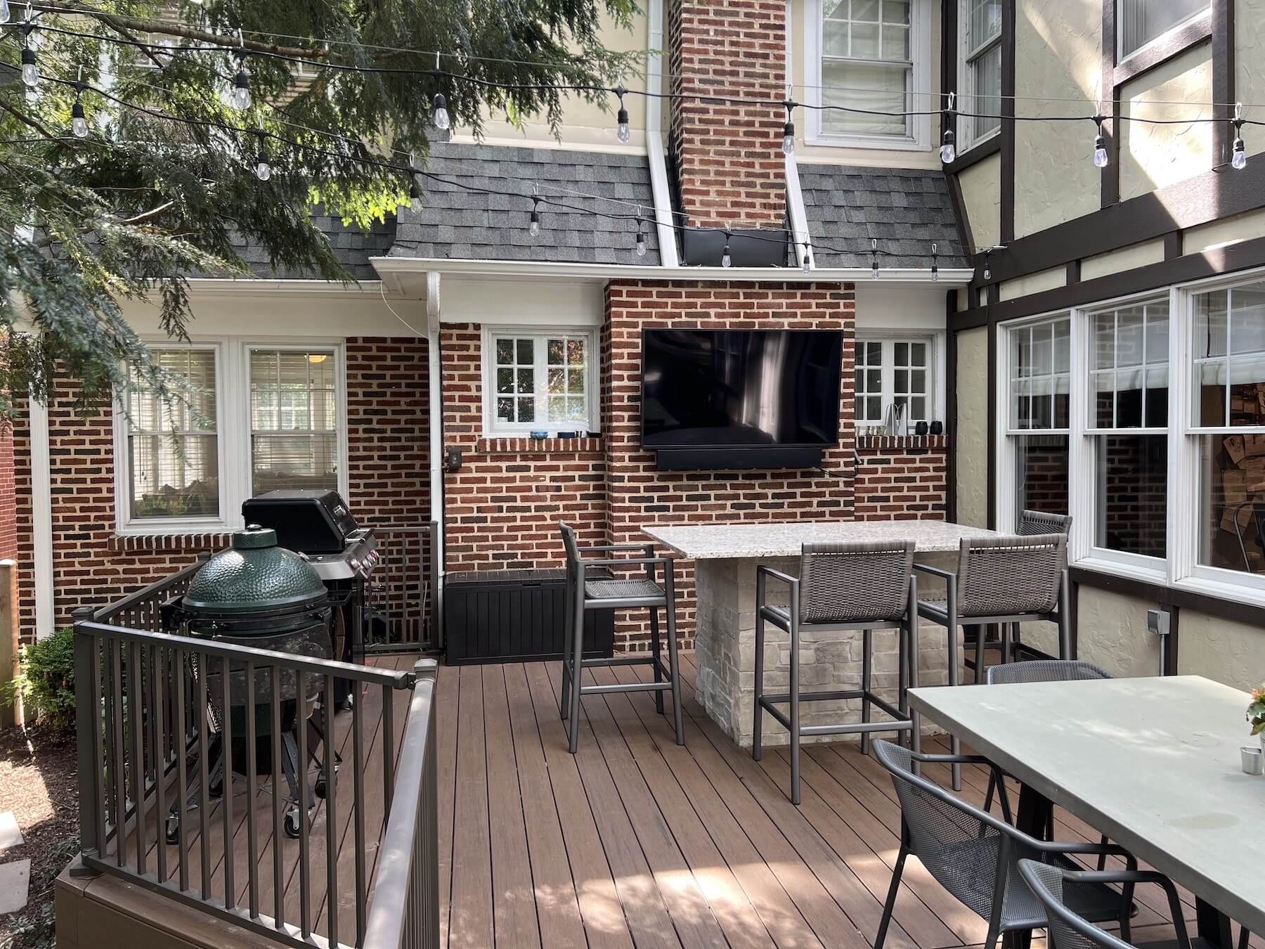 Deck with bar and outdoor TV Evanston IL
