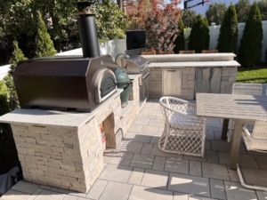 Outdoor kitchen with pizza oven northbrook, il