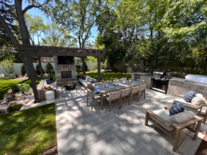 Multi-level outdoor space northbrook il
